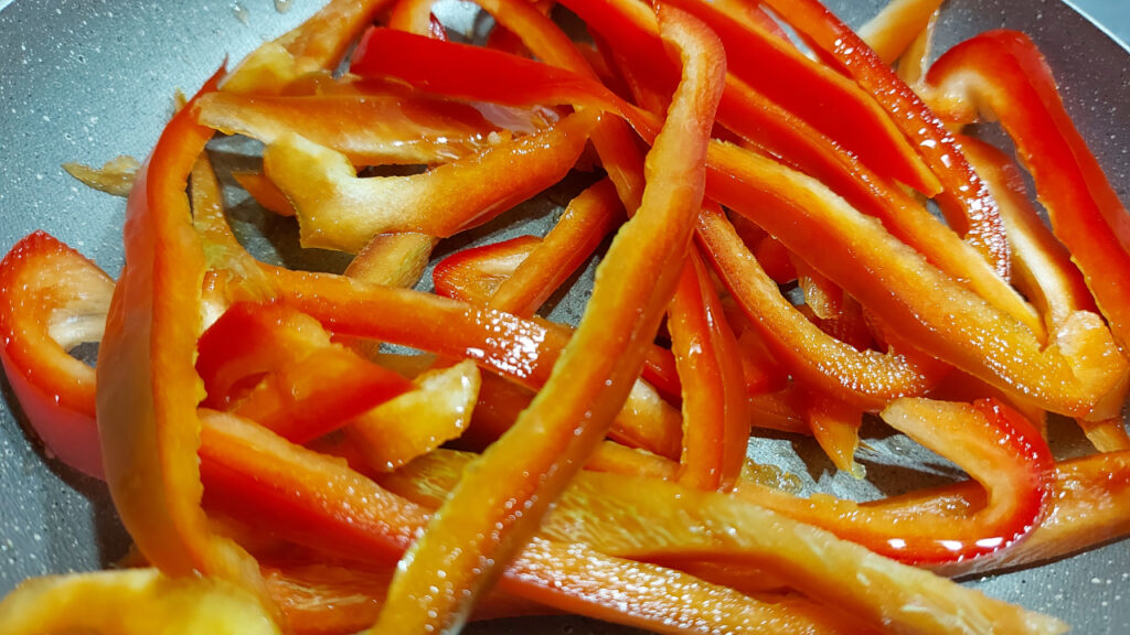 Peperoni in padella - Contorno estivo veloce e saporito