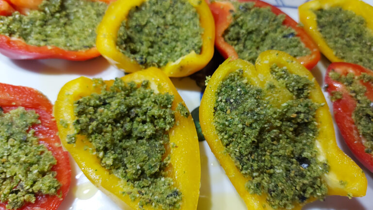 Peperoni gratinati al forno - Contorno saporito e colorato