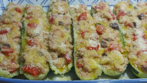 zucchine ripiene alla mediterranea crude
