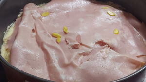 sbriciolata di patate farcita con mortadella