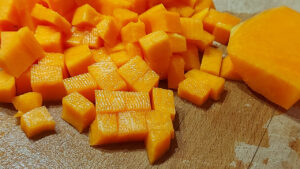 zucca tagliata a cubetti