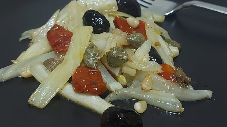 finocchi in padella con pomodori secchi