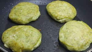 focaccine di broccoli e patate cotte
