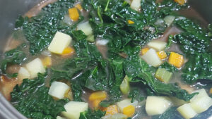 zuppa di cavolo con brodo