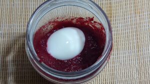 uovo sodo e barbabietola