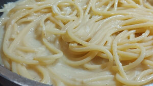 pasta cacio e pepe cremosa