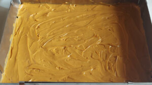 crema al dulce de leche spalmata
