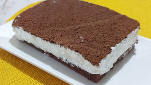 torta fetta al latte intera