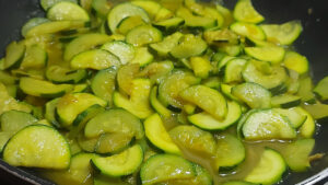 zucchine con curcuma cotte