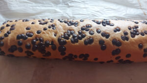 rotolo cookie farcito di nutella e arrotolato